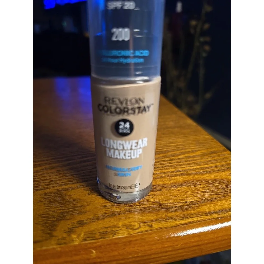 Revlon Colorstay 24Hr Longwear Makeup Foundation Normal - Dry Skin #200 NUDE 1oz